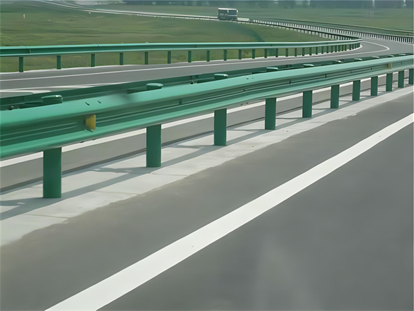 甘孜波形梁护栏在高速公路的应用
